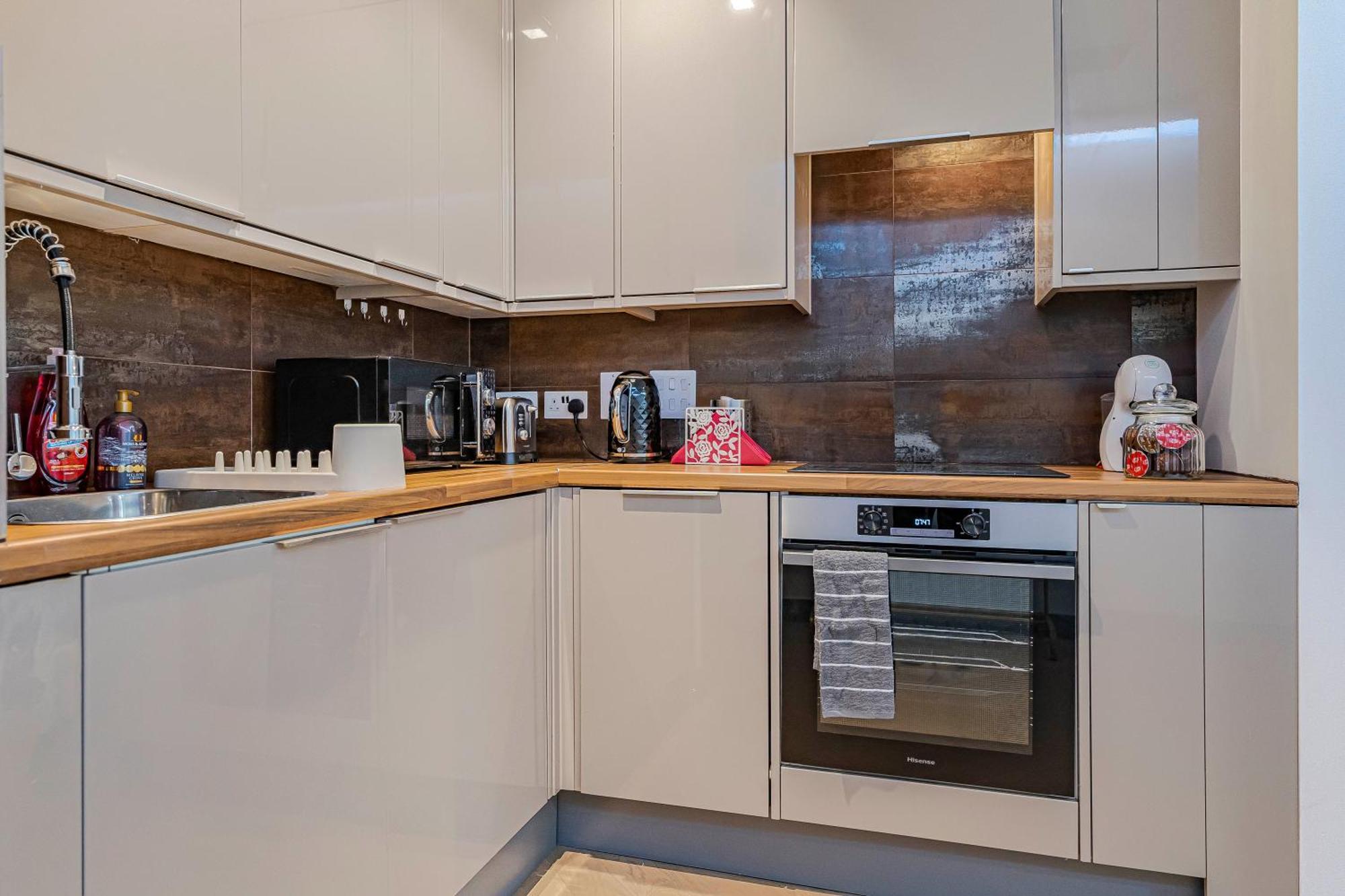 Stylish Modern Apartments By Livestay Short Lets & Serviced Accommodation London Nw6 Екстериор снимка