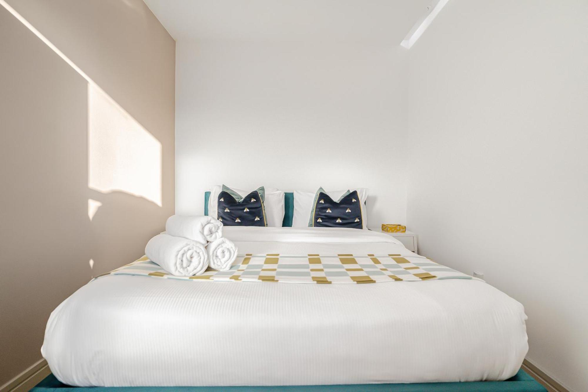 Stylish Modern Apartments By Livestay Short Lets & Serviced Accommodation London Nw6 Екстериор снимка